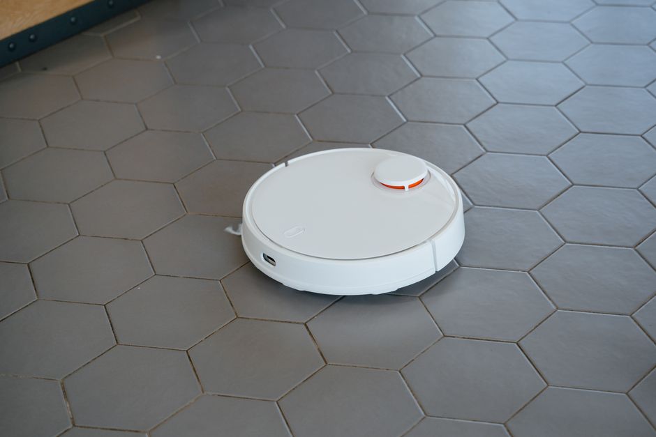 Are Robot Vacuums Better Than Regular Vacuums? (2026 UK Guide)
